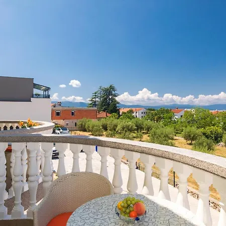 Panorama By El-pi Tours Pensión Malinska