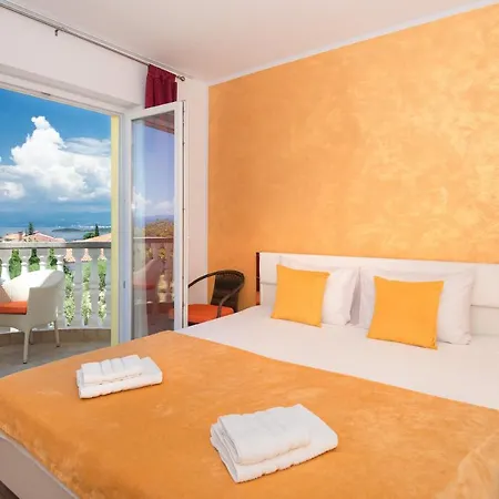 Panorama By El-pi Tours Pensión Malinska