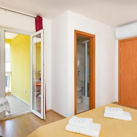 Panorama By El-pi Tours Малинска